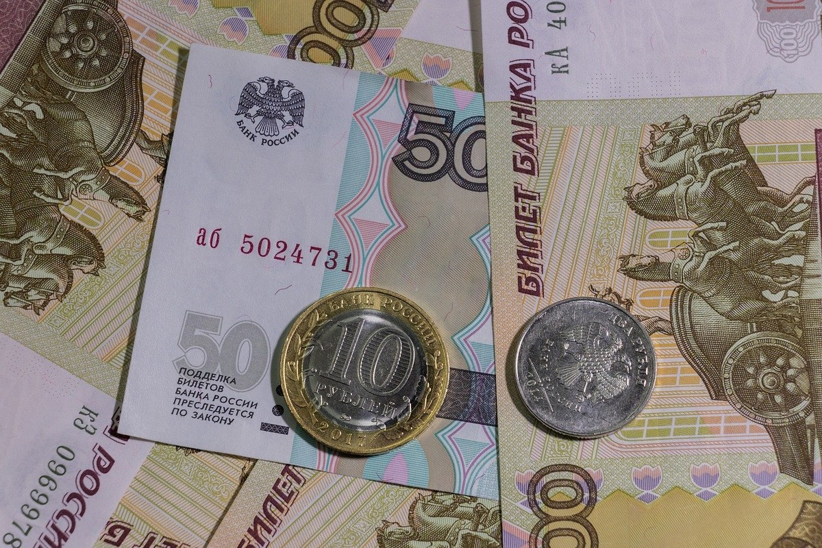 Дополнительные деньги выделяют российским семьям с детьми от трех до семи лет